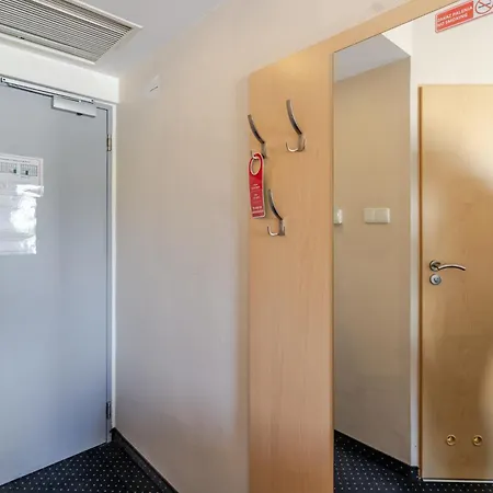 Aparthotel Skylight Katowice By Great Polonia 卡托维兹
