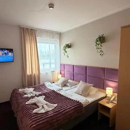 Skylight By Great Polonia Apartment 3*