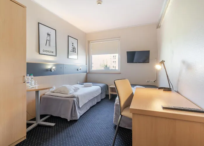 Skylight By Bookinghost 3*