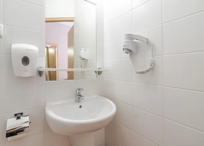 Apartment Skylight By Bookinghost 3*