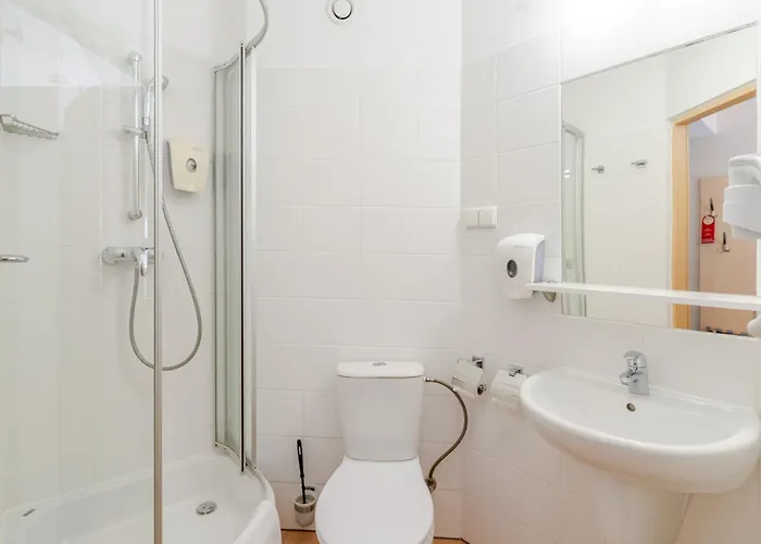 Skylight By Bookinghost Apartment