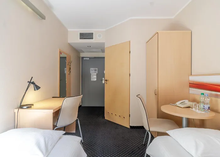 Skylight By Bookinghost 3*