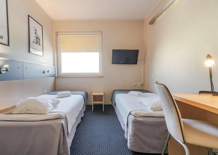 Skylight By Bookinghost 3*