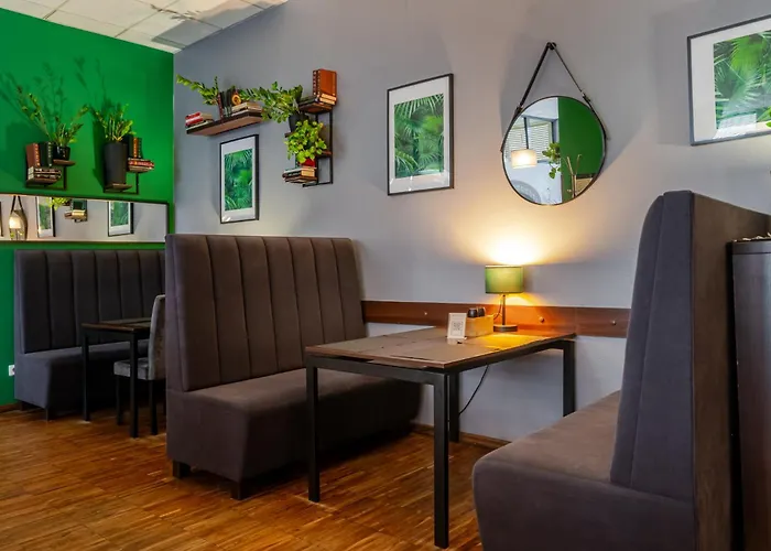 Skylight By Bookinghost 3*